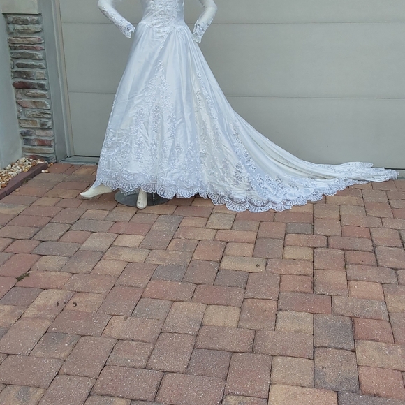 VINTAGE SZU LING CHEN STILLWHITE WEDDING GOWN - Picture 4 of 13